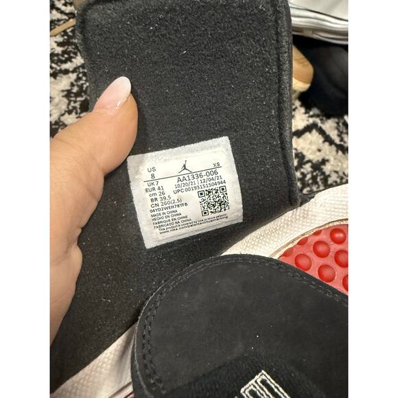 Jordan Hydro 11 Slide Bred White Men's Size 8 - Picture 9 of 9